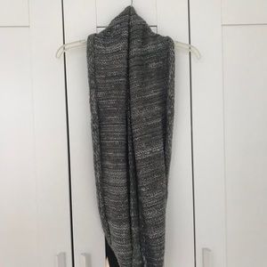 Hollister Infinity Scarf grey/white